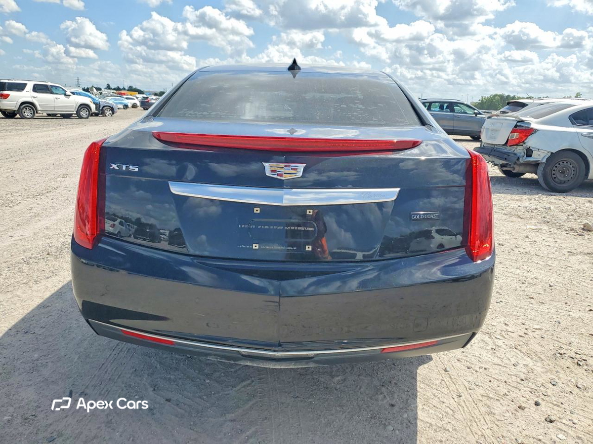 Cadillac XTS 2016
