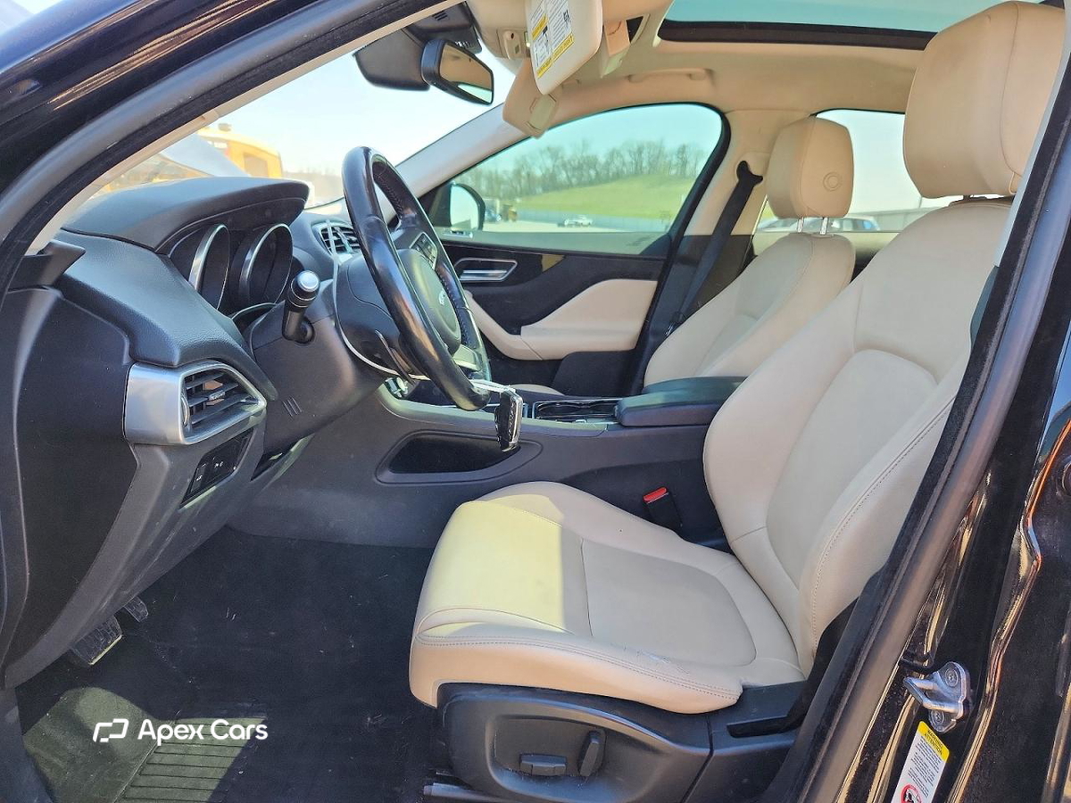 Jaguar F-Pace 2017