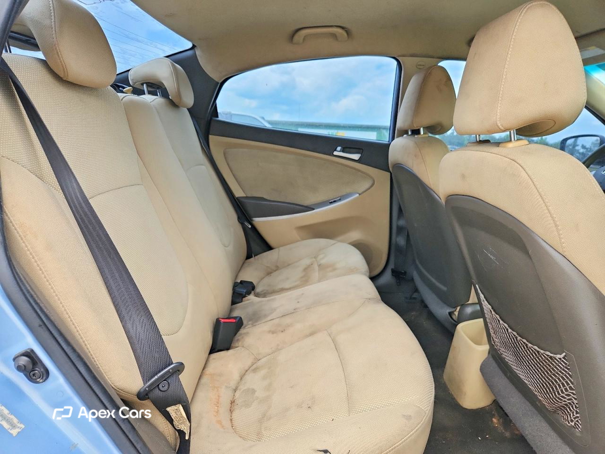 Hyundai Accent 2013