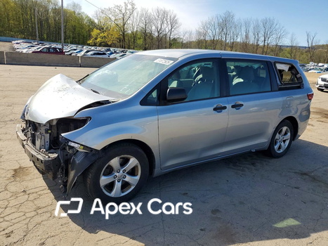 Toyota Sienna 2015 - Image 1 of 14