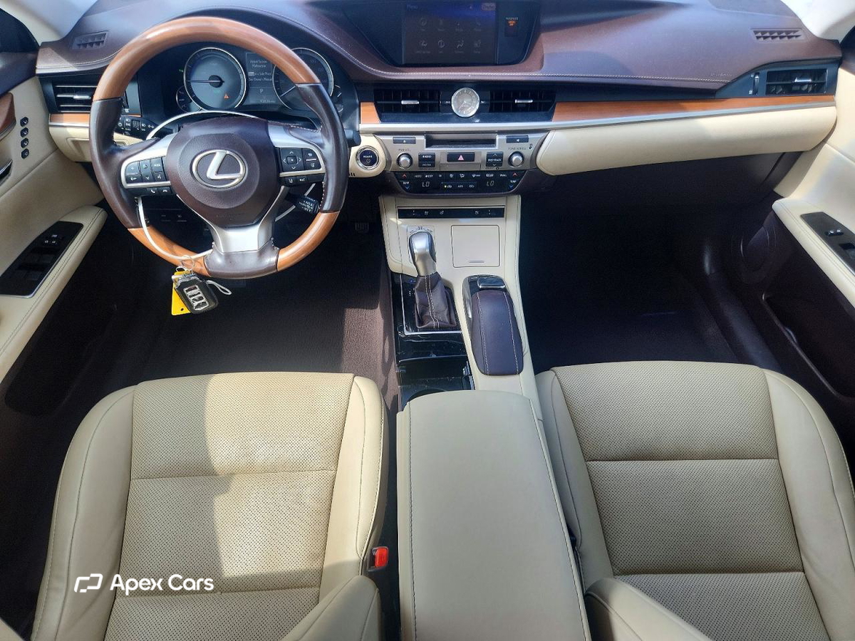 Lexus ES 2017