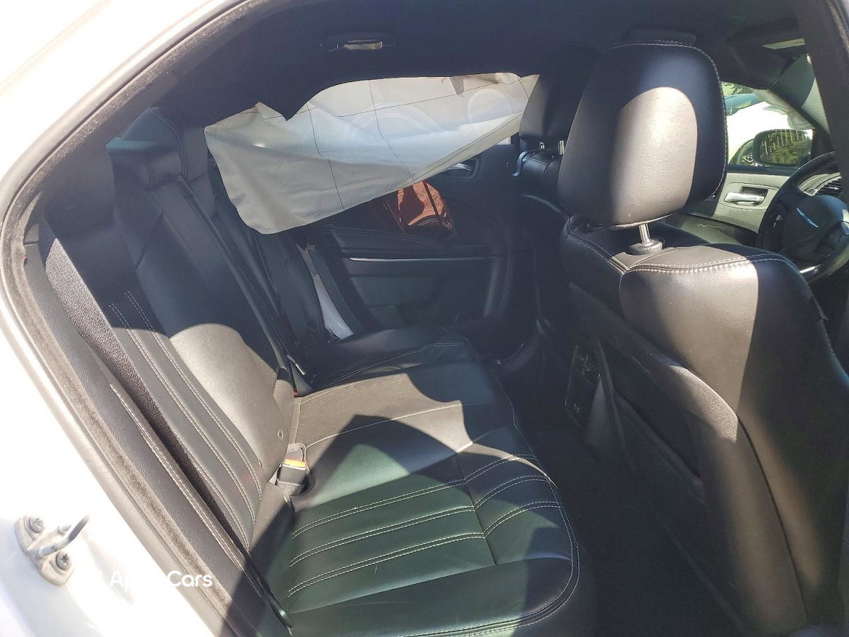 Chrysler 300 2019
