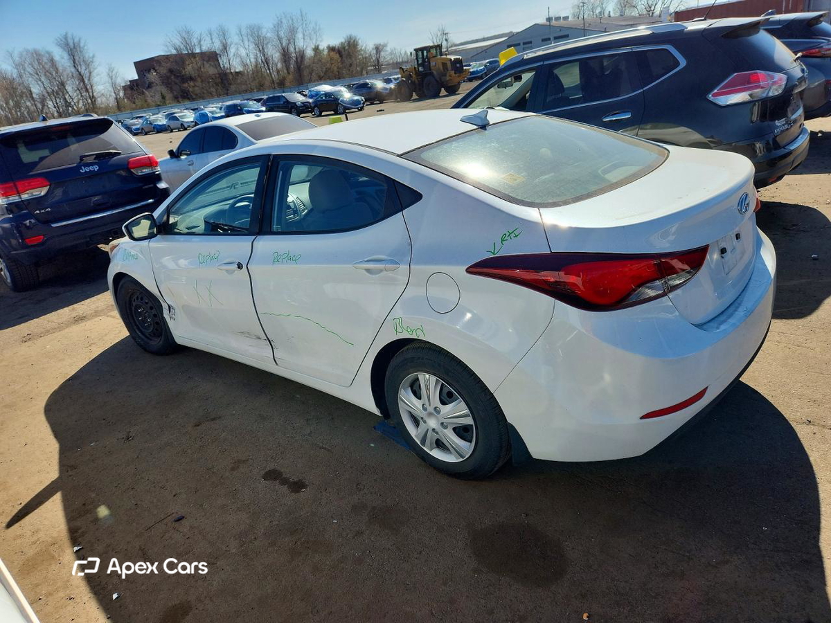 Hyundai Elantra 2016