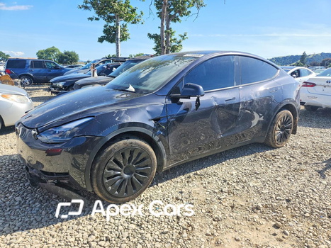 Tesla Model Y 2024 - Zdjęcie 1 z 12