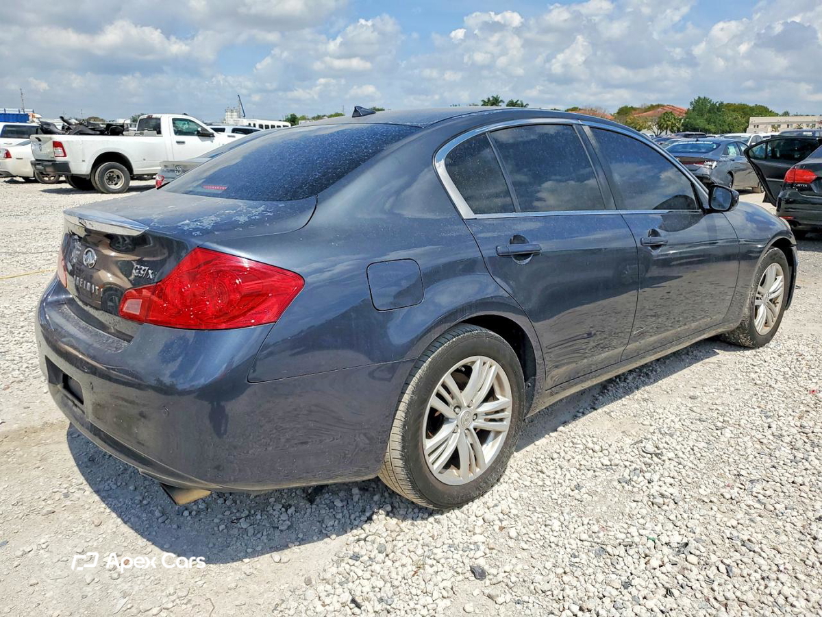 Infiniti G 2012