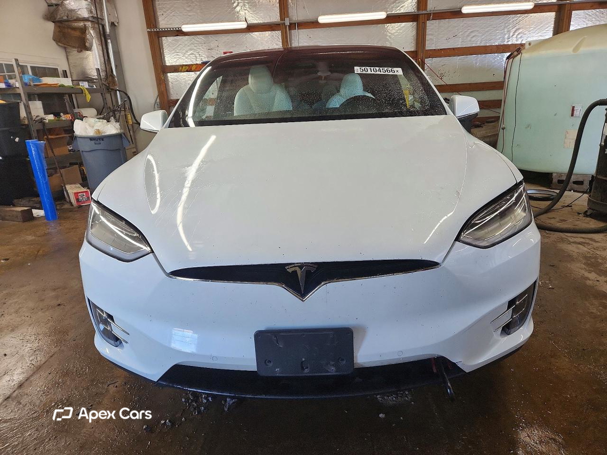Tesla Model X 2020
