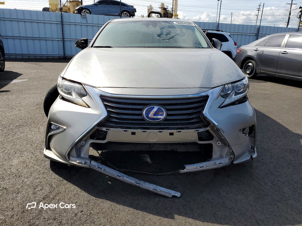 Lexus ES 2016