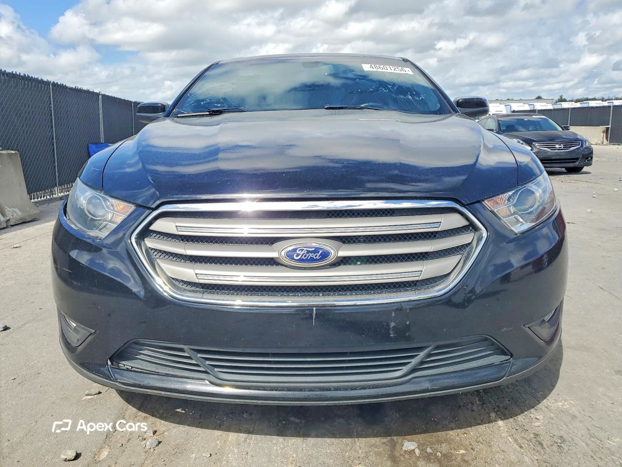Ford Taurus 2016
