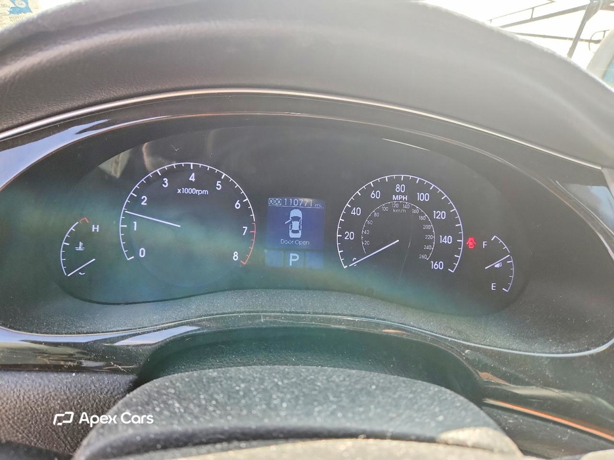 Hyundai Genesis 2013