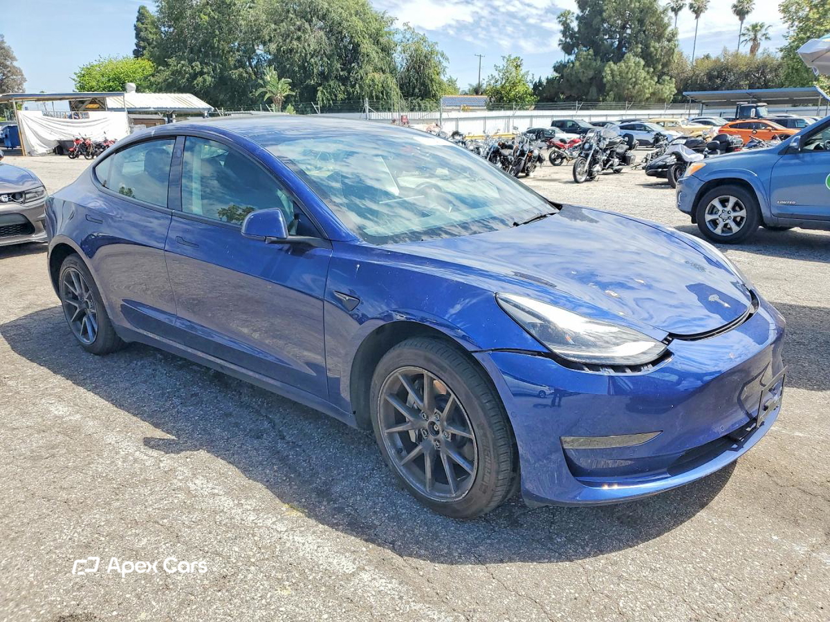 Tesla Model 3 2022