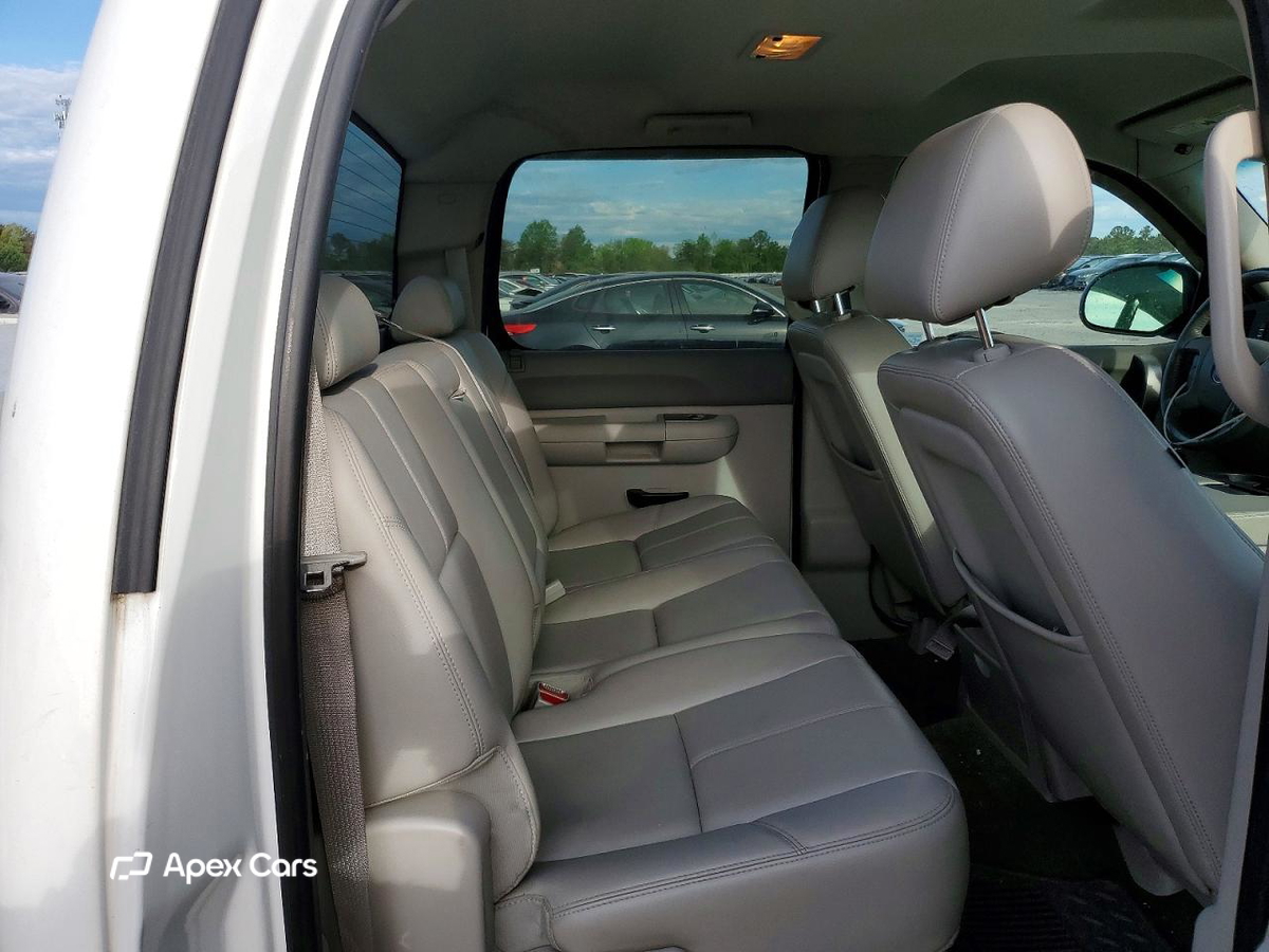 GMC Sierra 2011