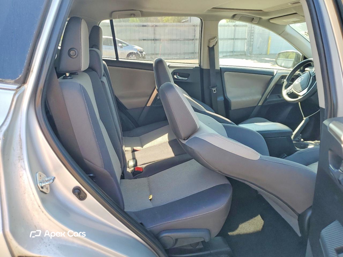 Toyota RAV 4 2015