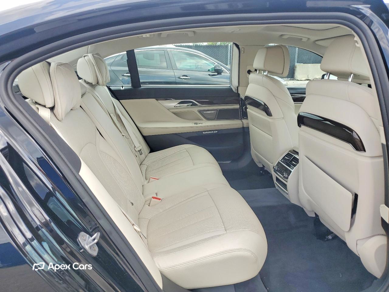 BMW Series 7 2016