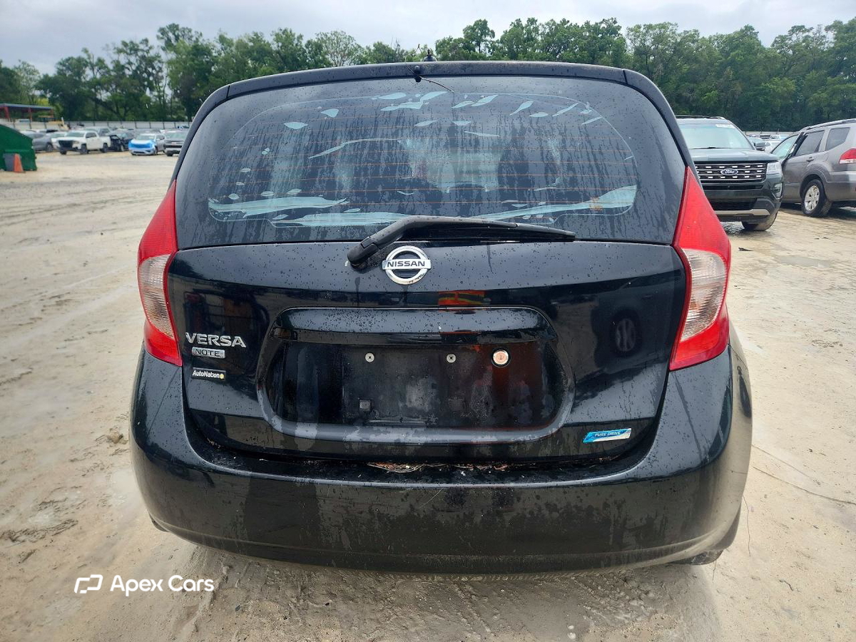 Nissan Versa 2015