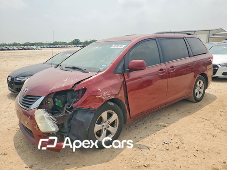 Toyota Sienna 2013 - Image 1 of 13