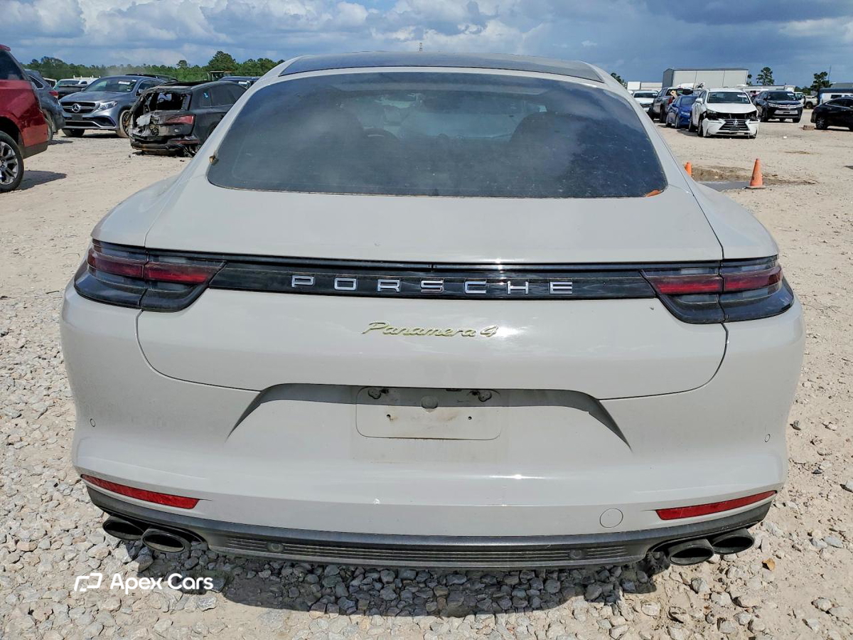 Porsche Panamera 2018