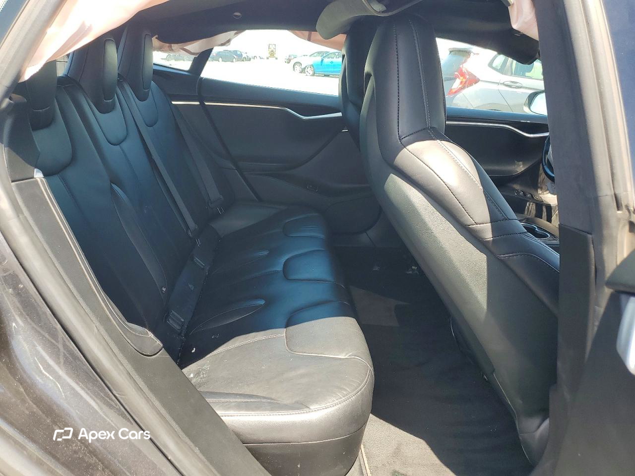 Tesla Model S 2015