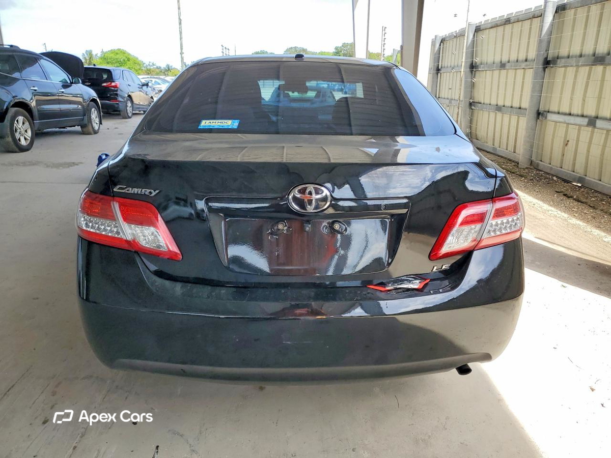 Toyota Camry 2011