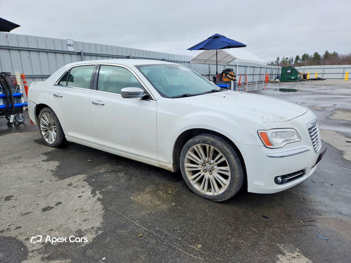Chrysler 300 2011