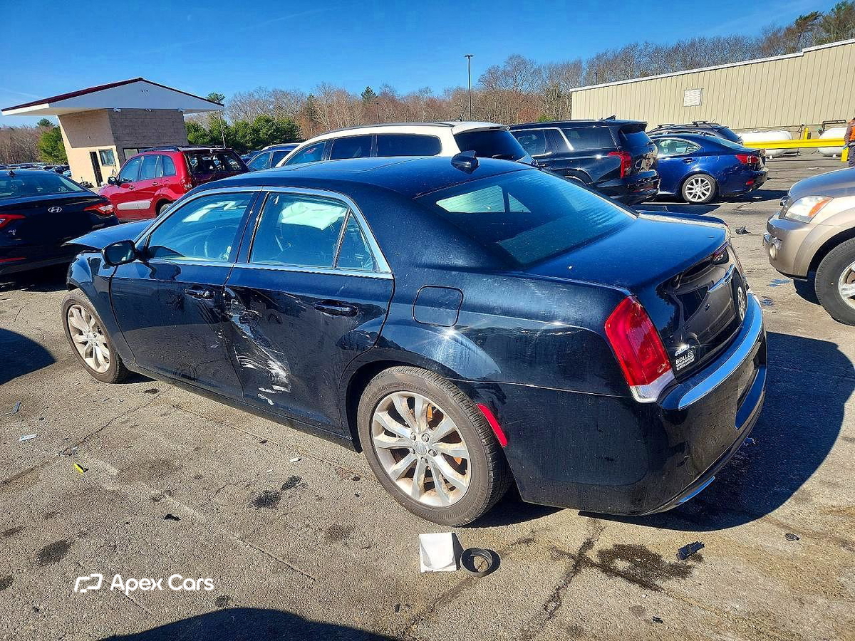 Chrysler 300 2017