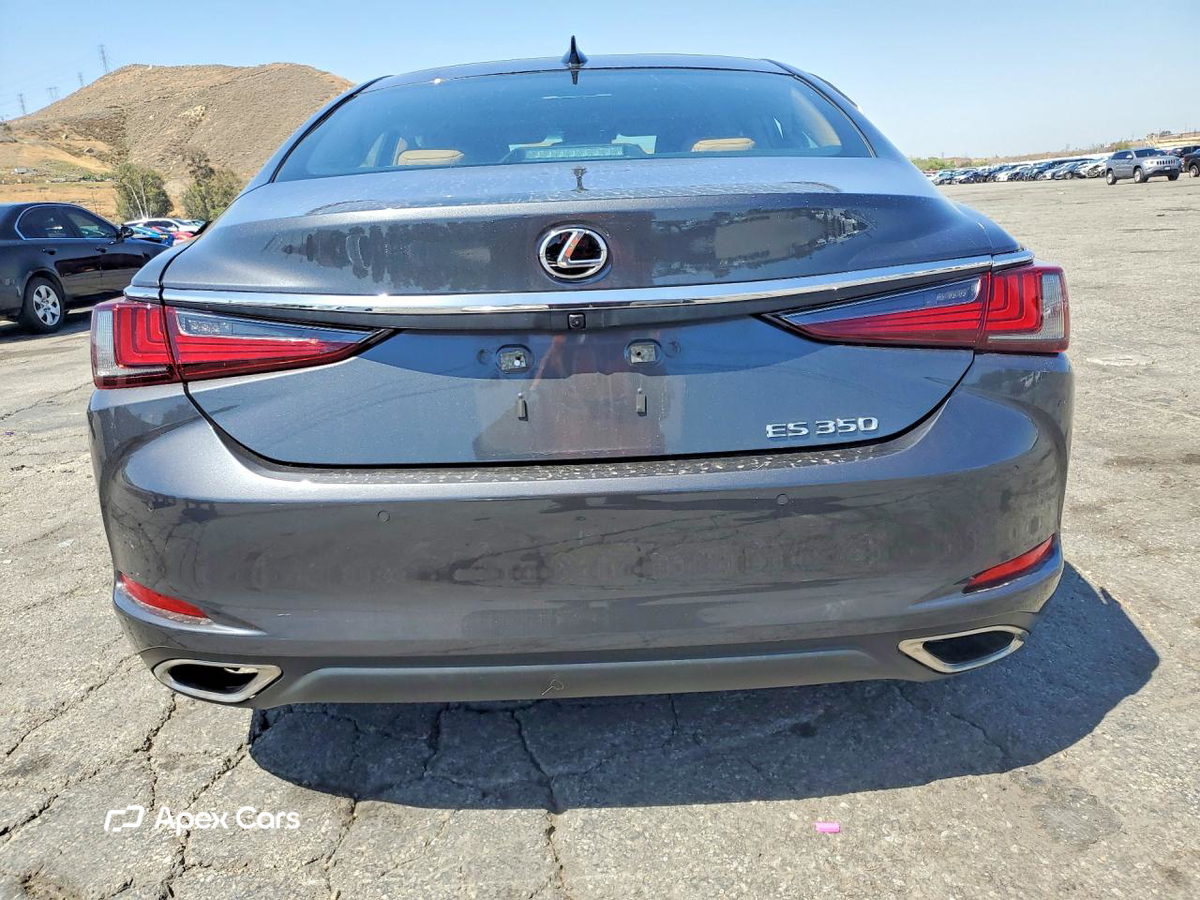 Lexus ES 2022