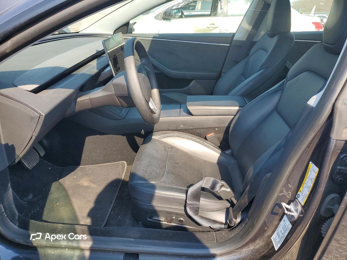 Tesla Model 3 2025