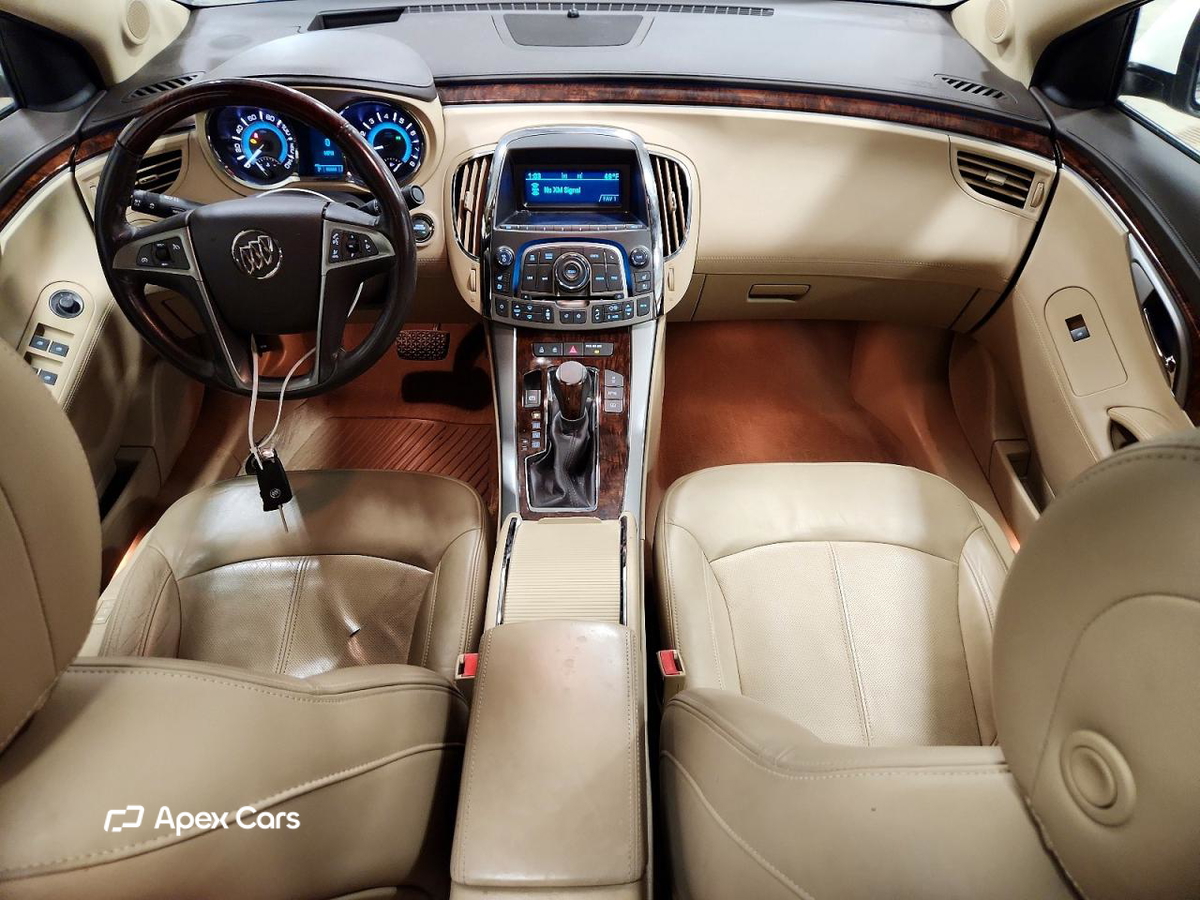 Buick LaCrosse 2011