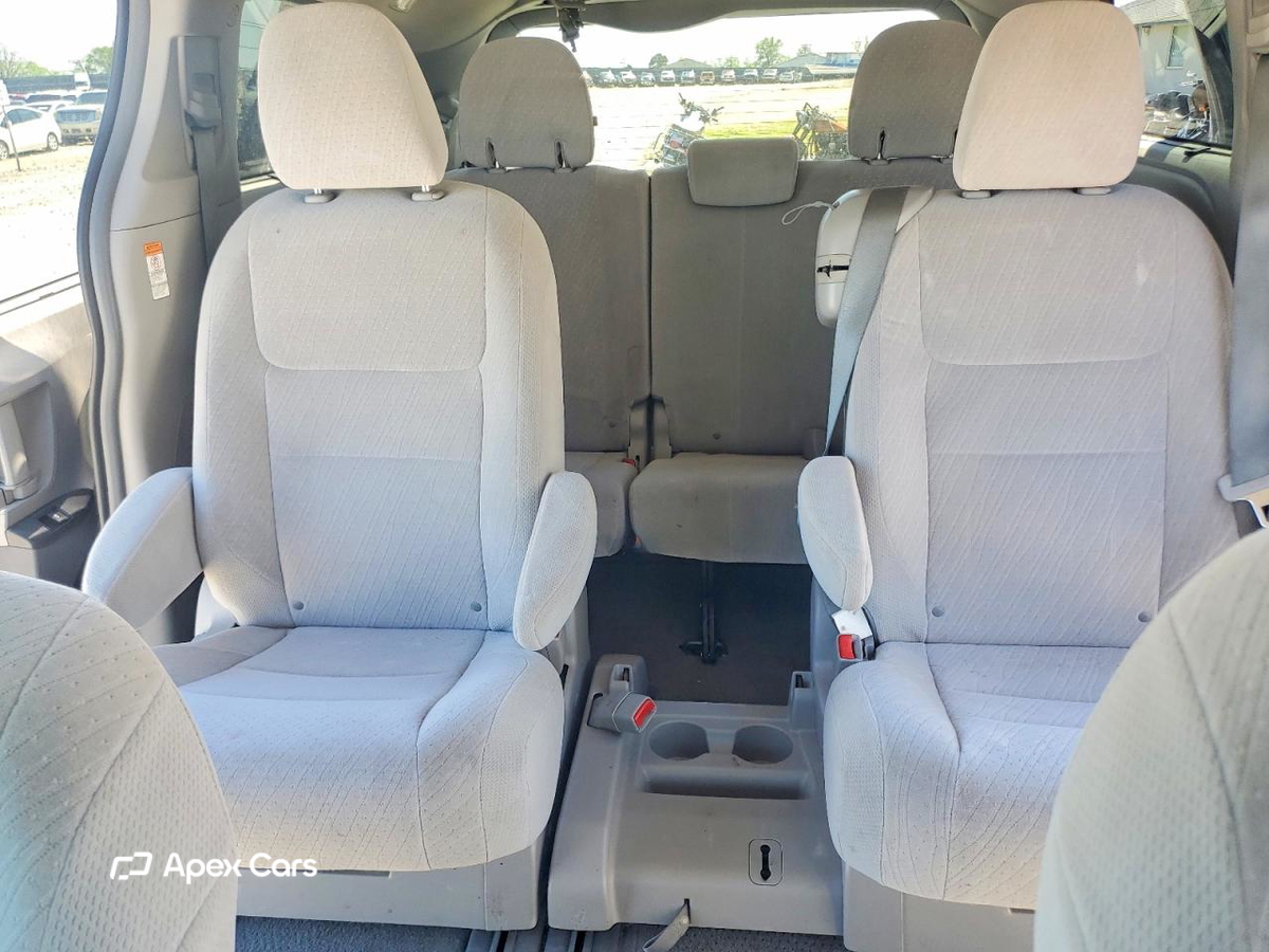 Toyota Sienna 2016