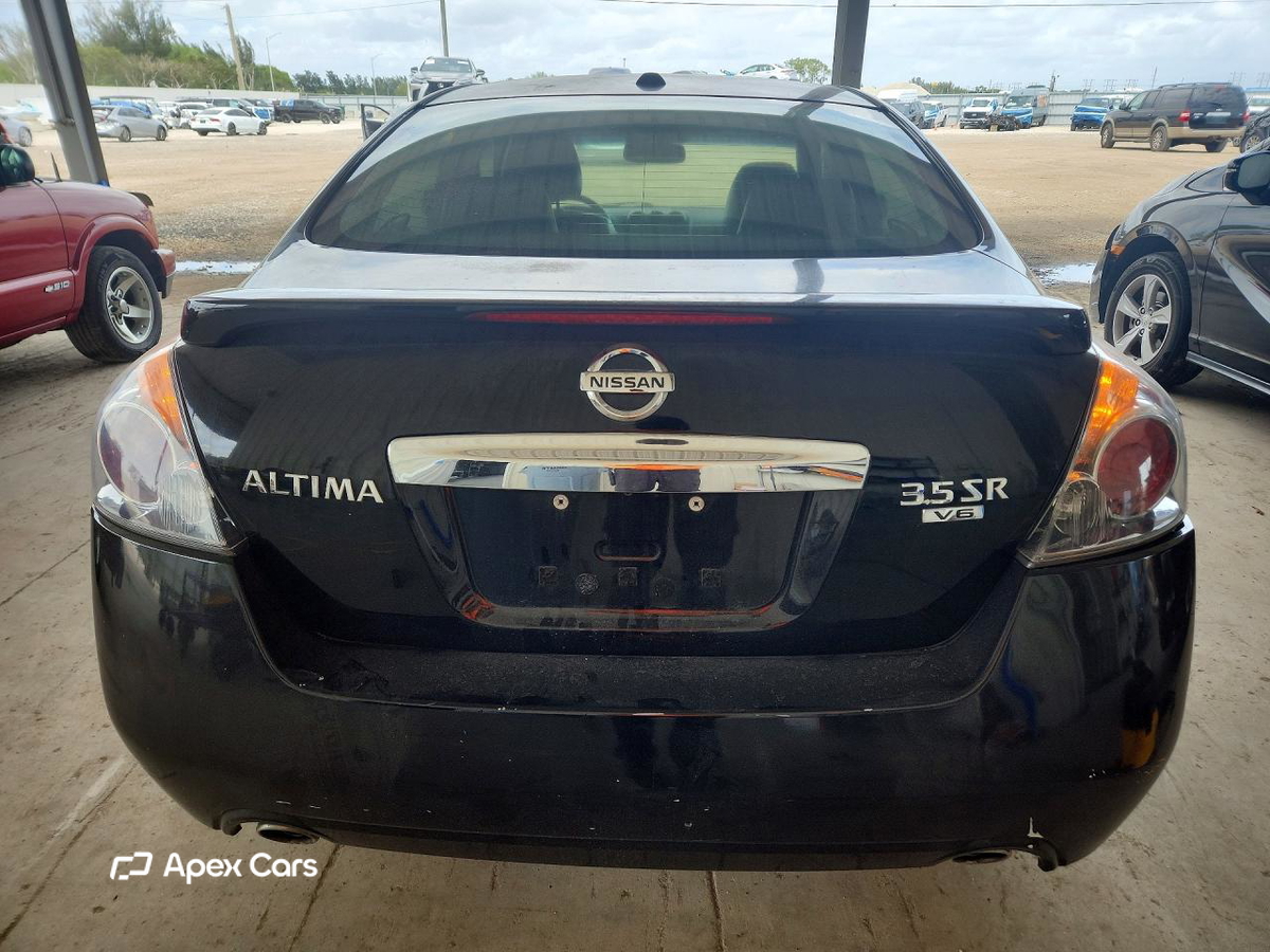 Nissan Altima 2012