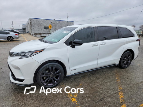 Toyota Sienna 2021 - Image 1 of 15
