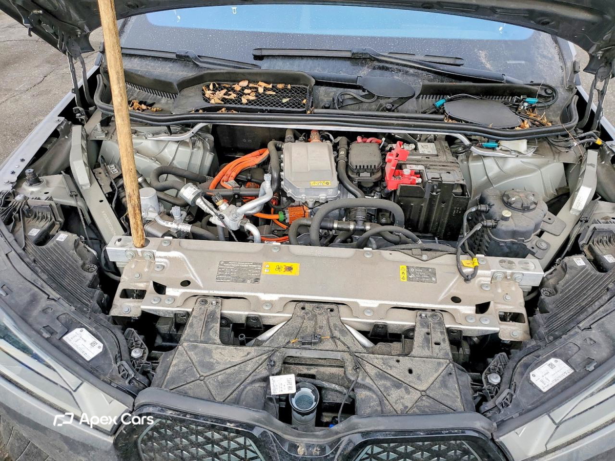 BMW iX 2025