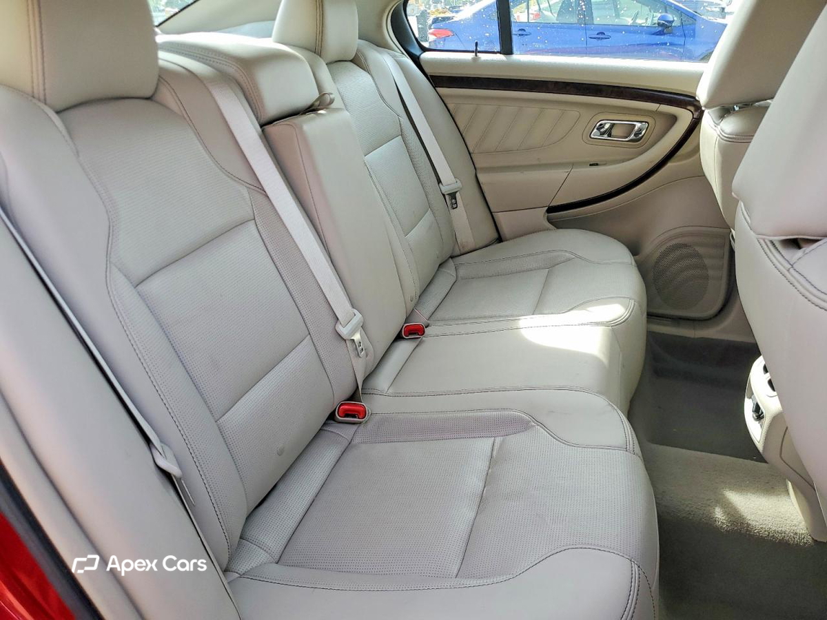 Ford Taurus 2010