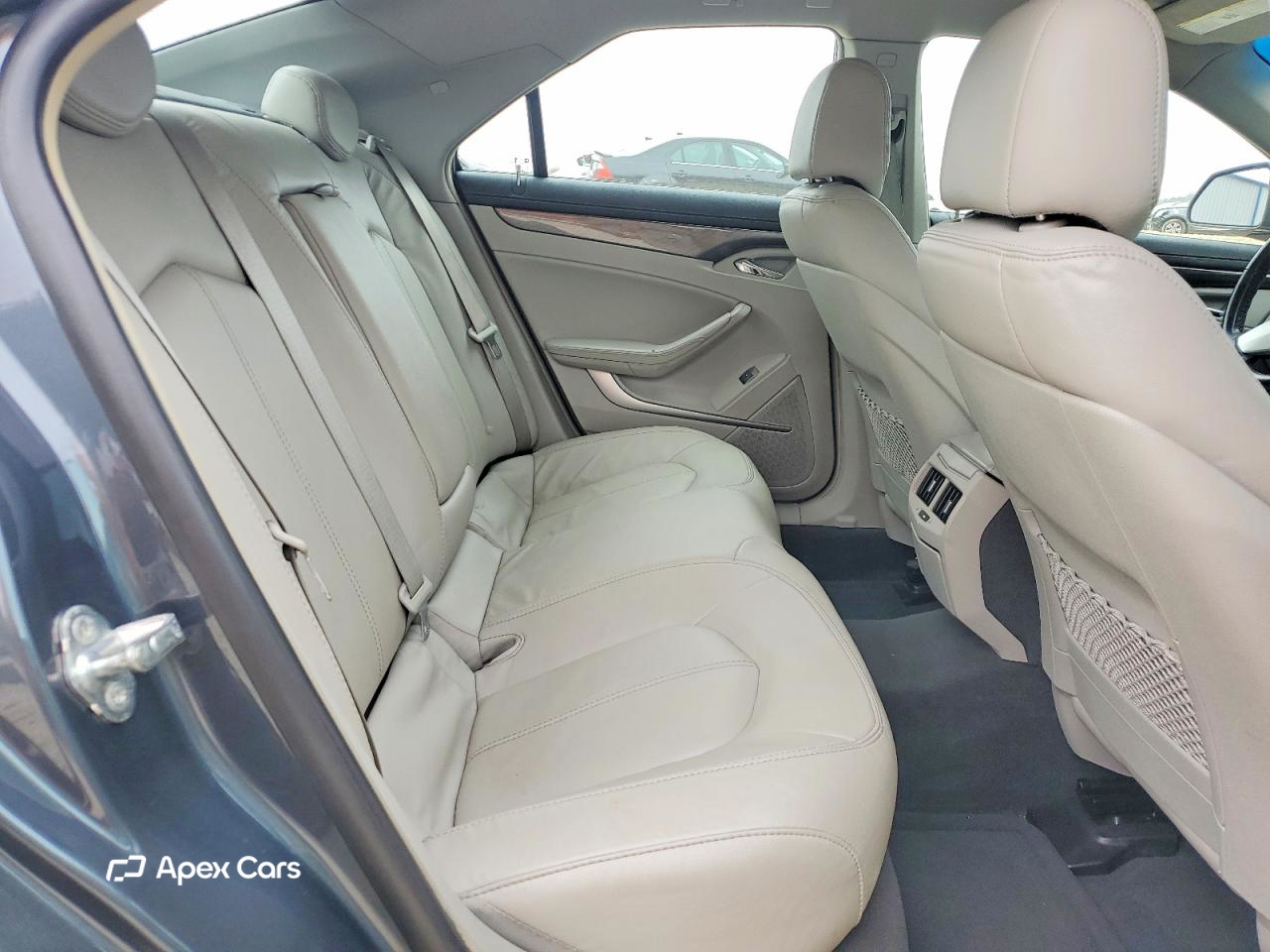 Cadillac CTS 2011