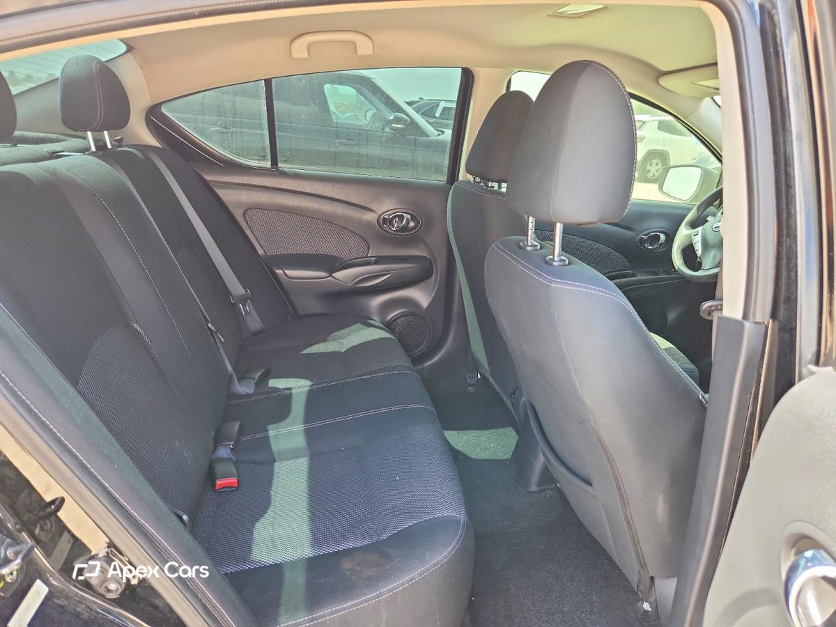Nissan Versa 2016