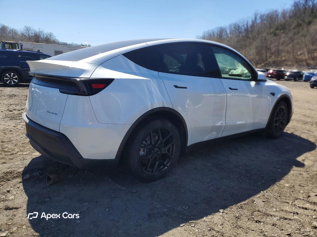 Tesla Model Y 2026