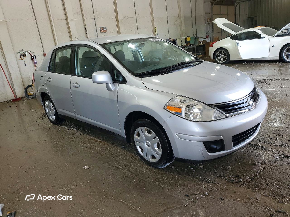 Nissan Versa 2011