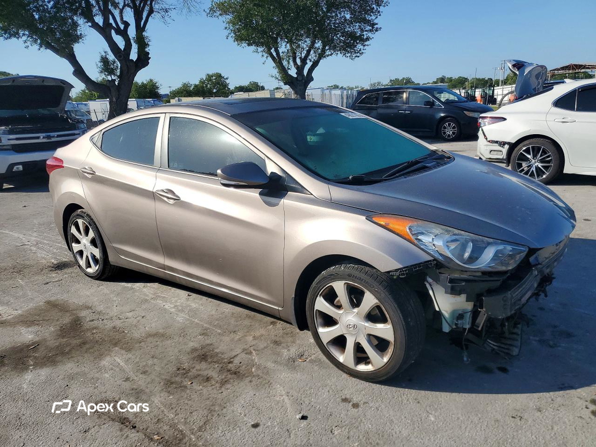 Hyundai Elantra 2011