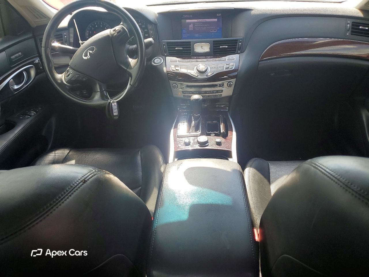 Infiniti M 2013