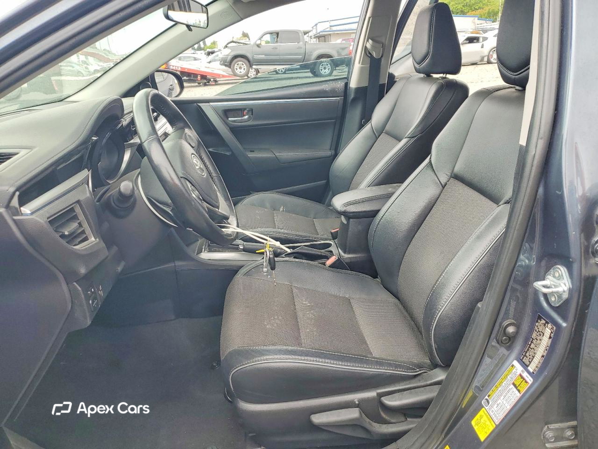 Toyota Corolla 2015