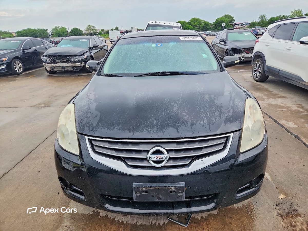 Nissan Altima 2011