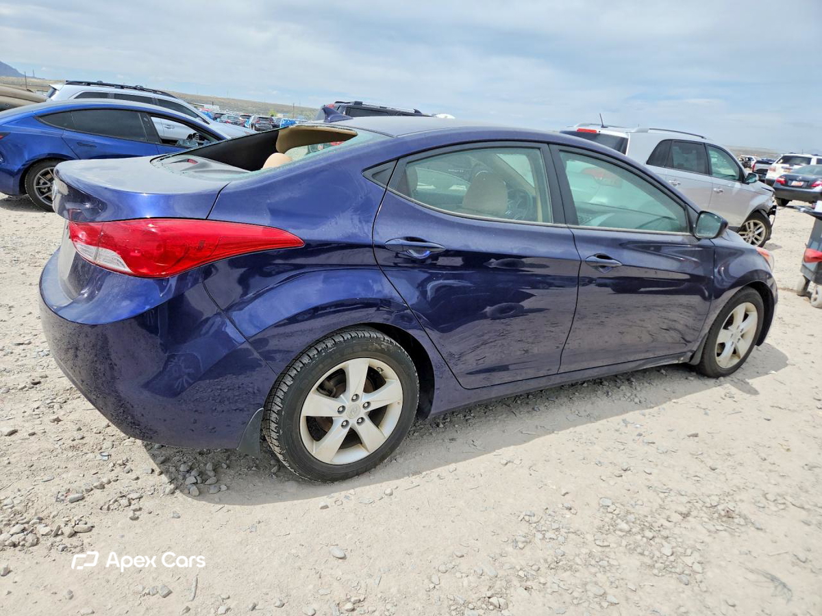 Hyundai Elantra 2013
