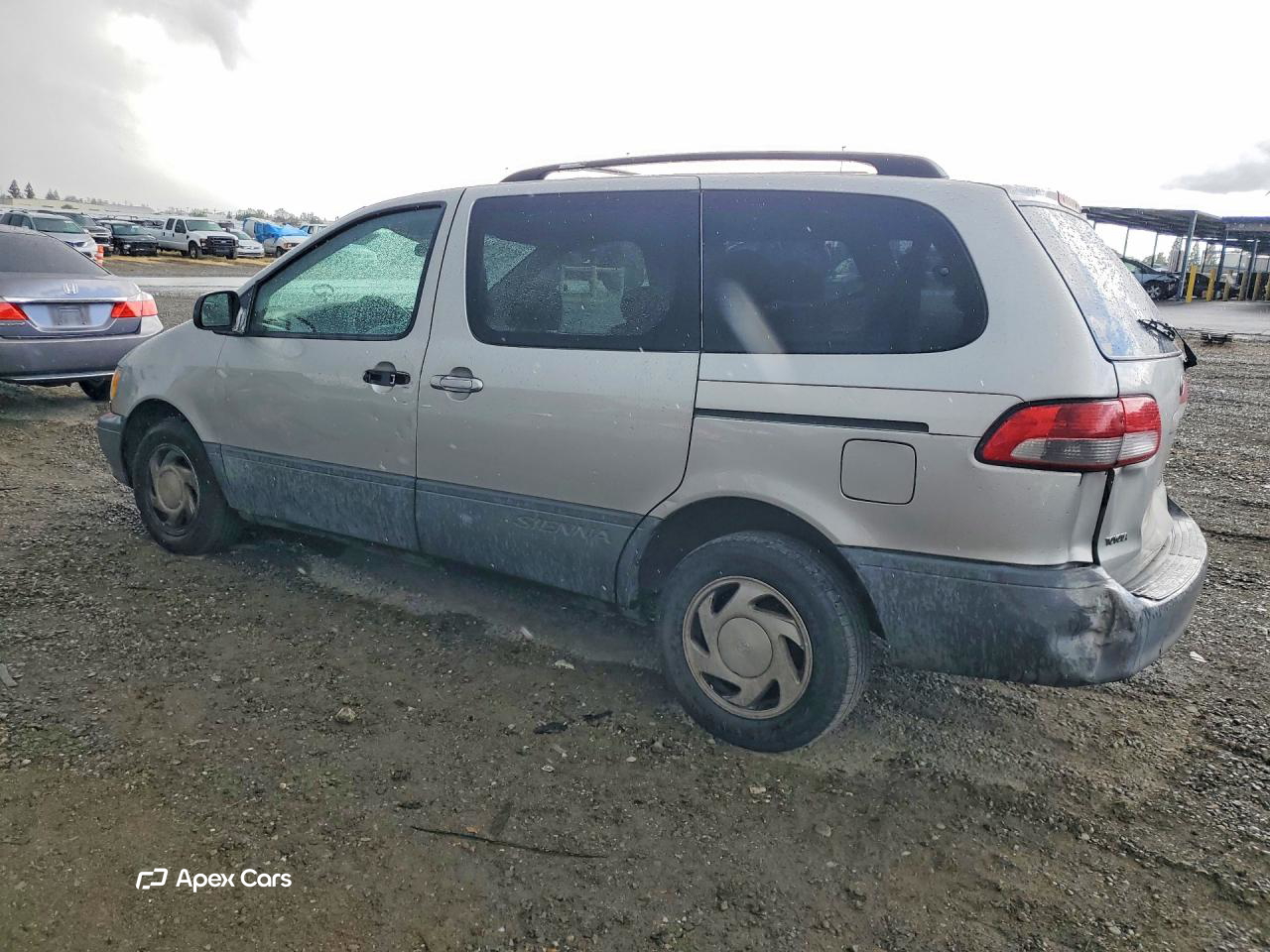 Toyota Sienna 2001