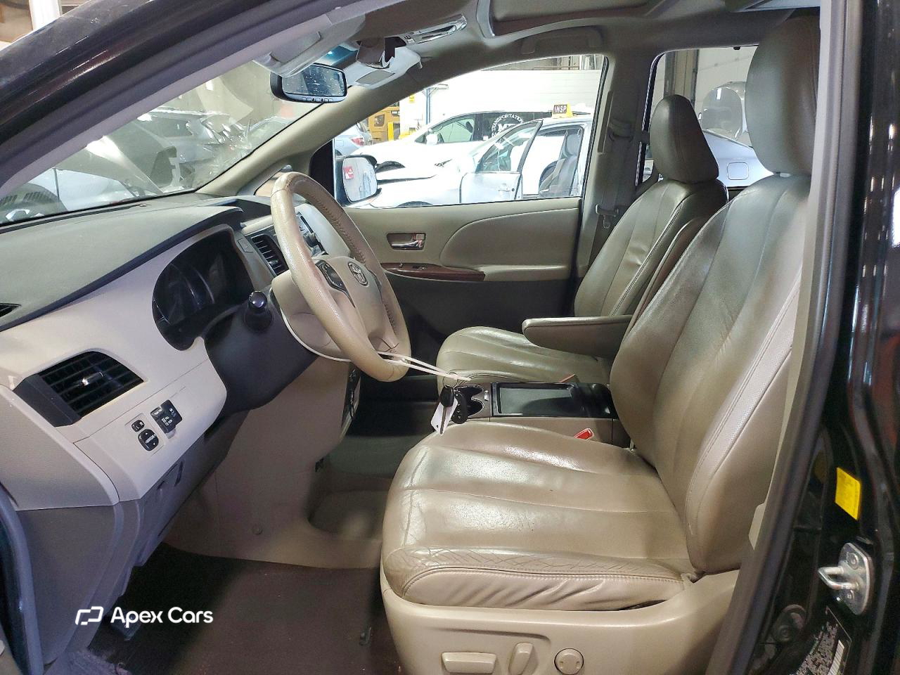 Toyota Sienna 2011
