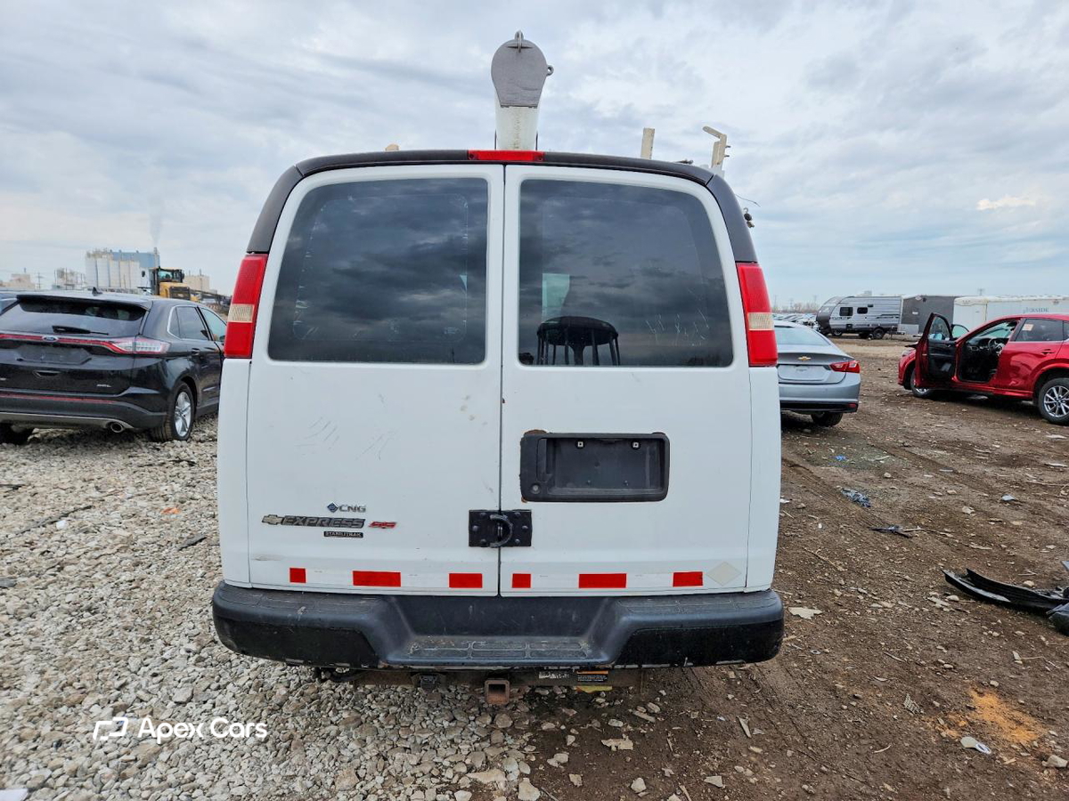 Chevrolet Express 2012