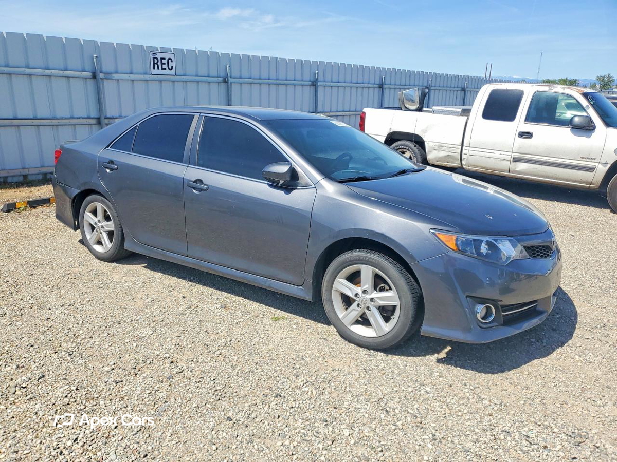 Toyota Camry 2012