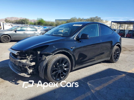Tesla Model Y 2021 - Image 1 of 15