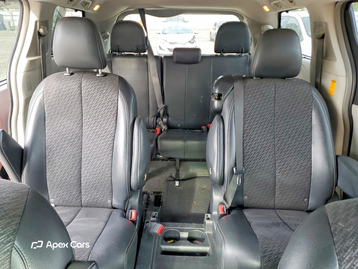 Toyota Sienna 2014