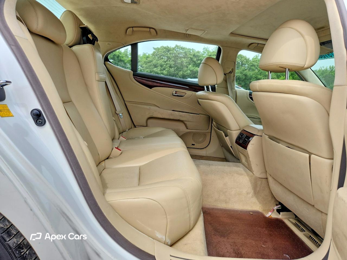 Lexus LS 2010