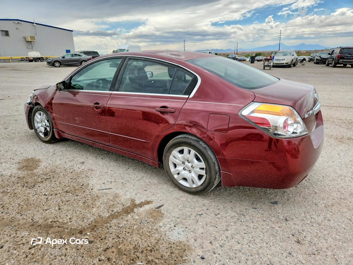 Nissan Altima 2010