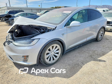 Tesla Model X 2016 - Image 1 of 12